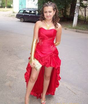 lady in red